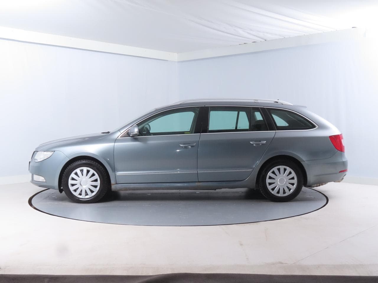 2010 Škoda SUPERB - 4