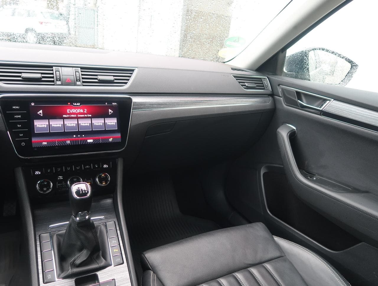 2020 Škoda SUPERB - 11