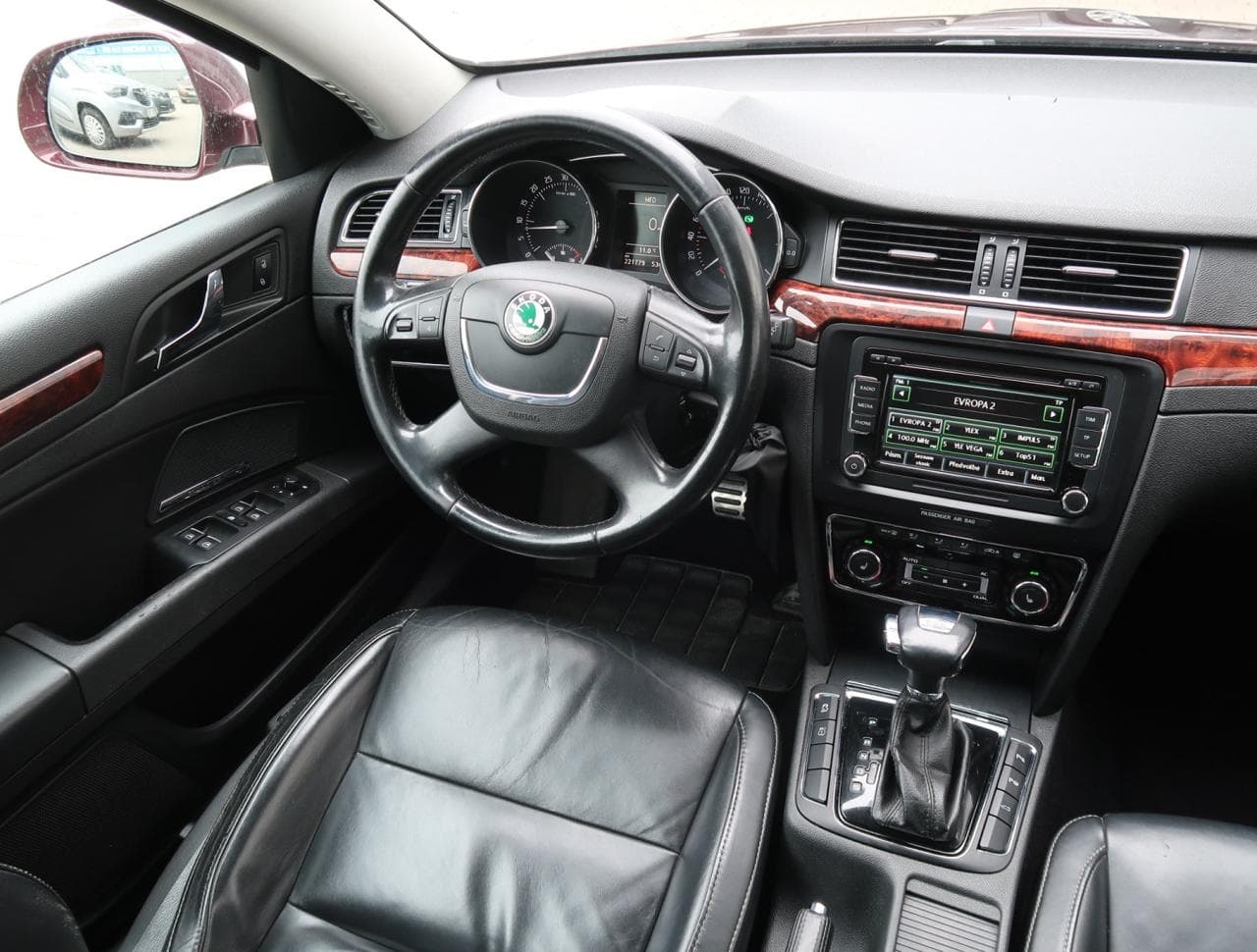 2010 Škoda SUPERB - 9