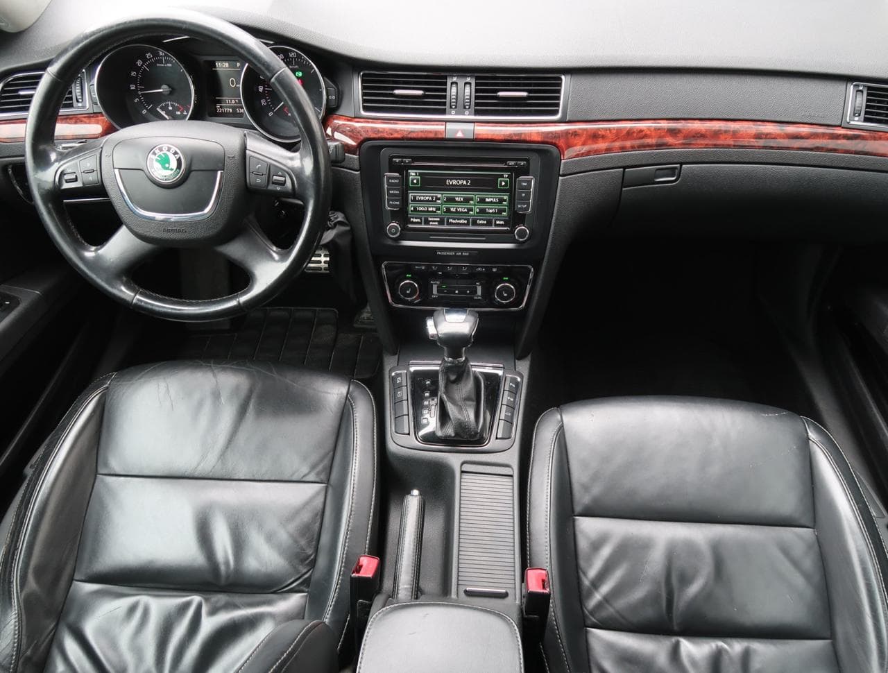 2010 Škoda SUPERB - 10