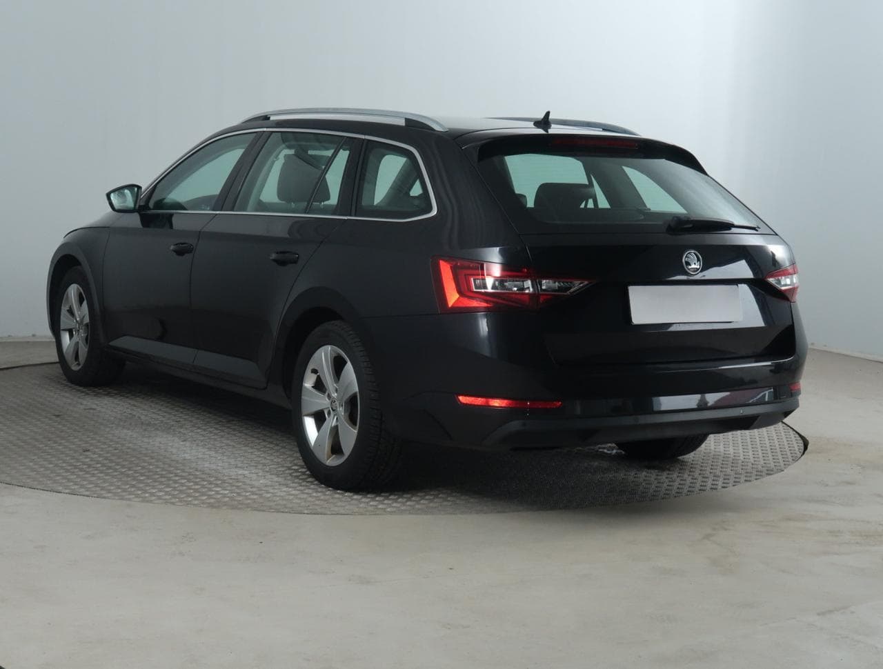 2018 Škoda SUPERB - 5
