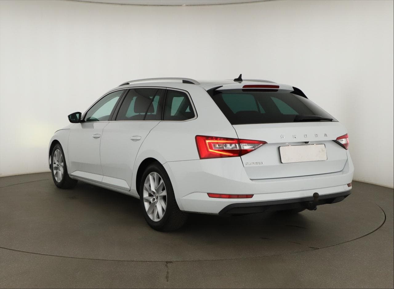 2021 Škoda SUPERB - 5