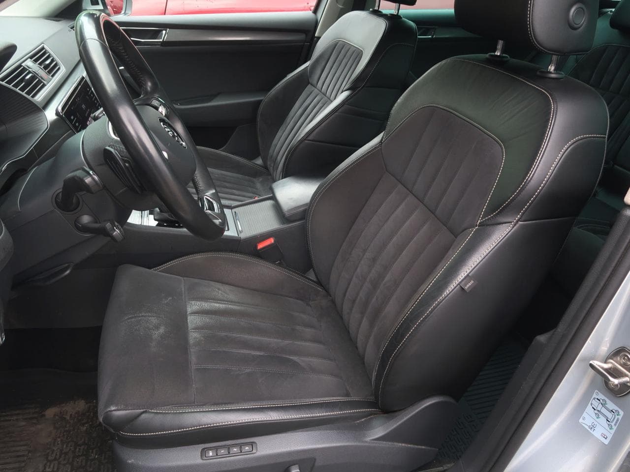 2022 Škoda SUPERB - 16