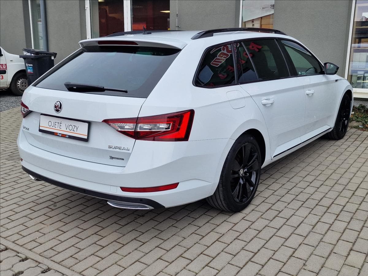 2019 Škoda SUPERB - 10