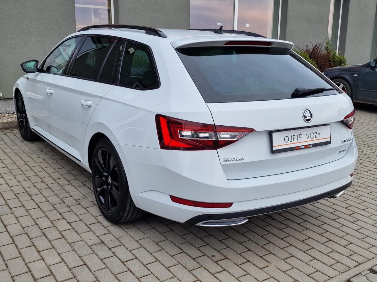 2019 Škoda SUPERB - 8