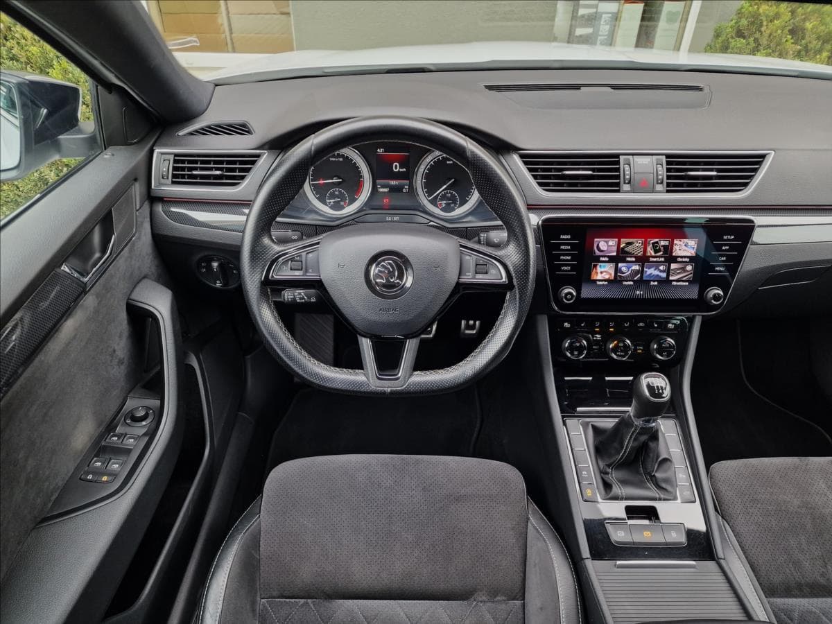 2019 Škoda SUPERB - 12
