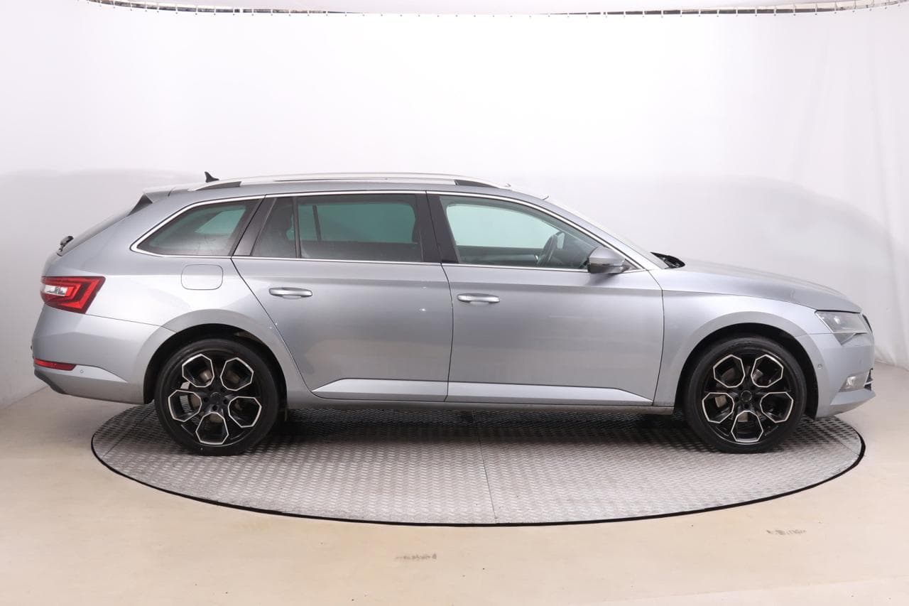 2017 Škoda SUPERB - 8