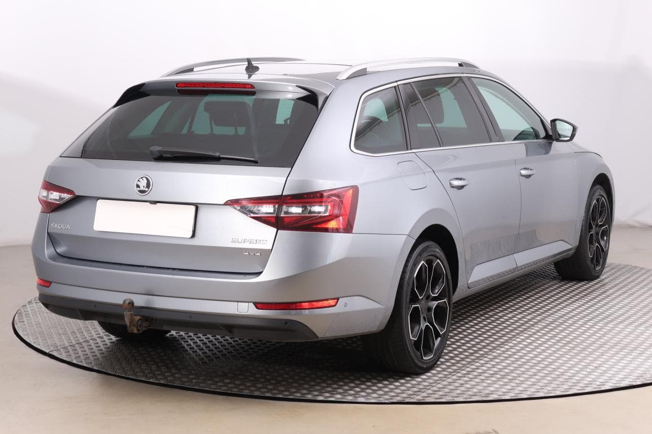 2017 Škoda SUPERB - 7
