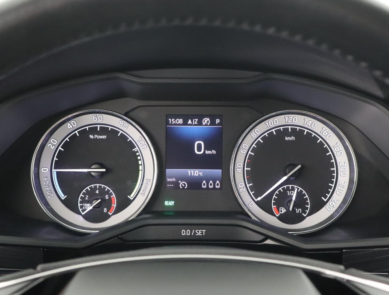 2020 Škoda SUPERB - 17