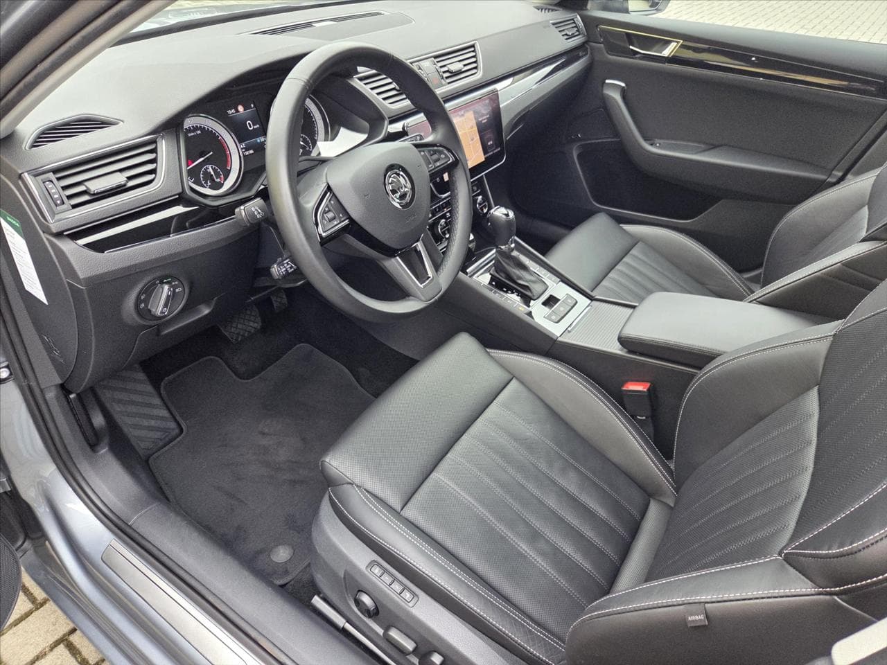 2020 Škoda SUPERB - 8