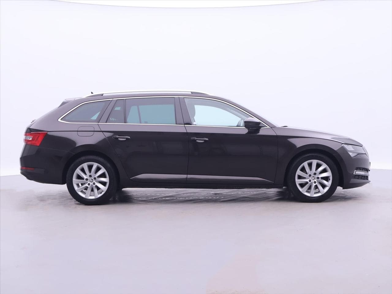 2020 Škoda SUPERB - 8