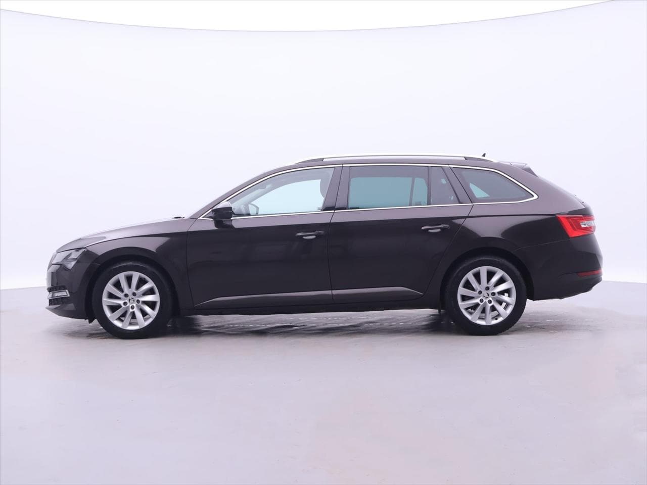 2020 Škoda SUPERB - 4