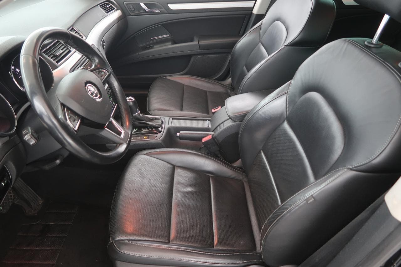 2013 Škoda SUPERB - 16