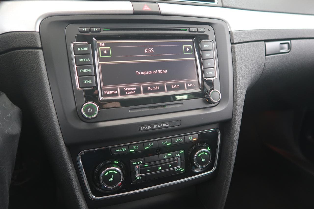 2013 Škoda SUPERB - 18