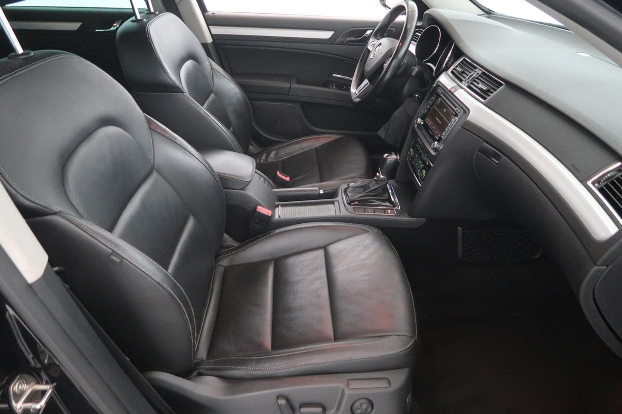 2013 Škoda SUPERB - 12