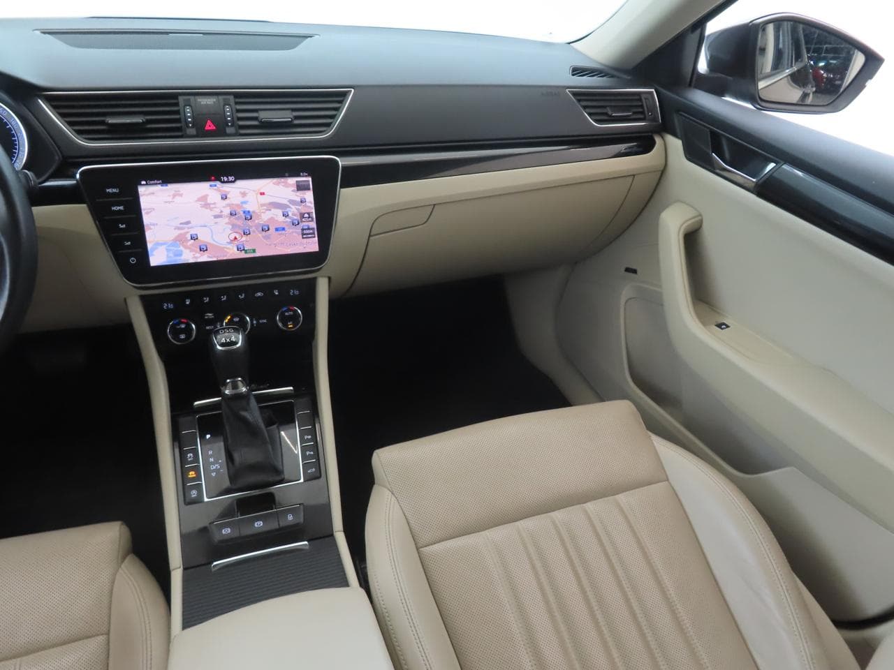2018 Škoda SUPERB - 11