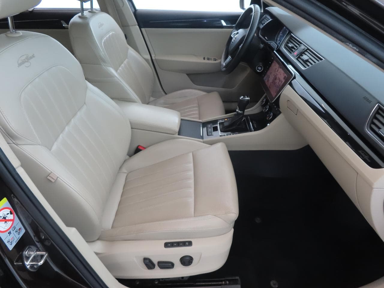 2018 Škoda SUPERB - 12