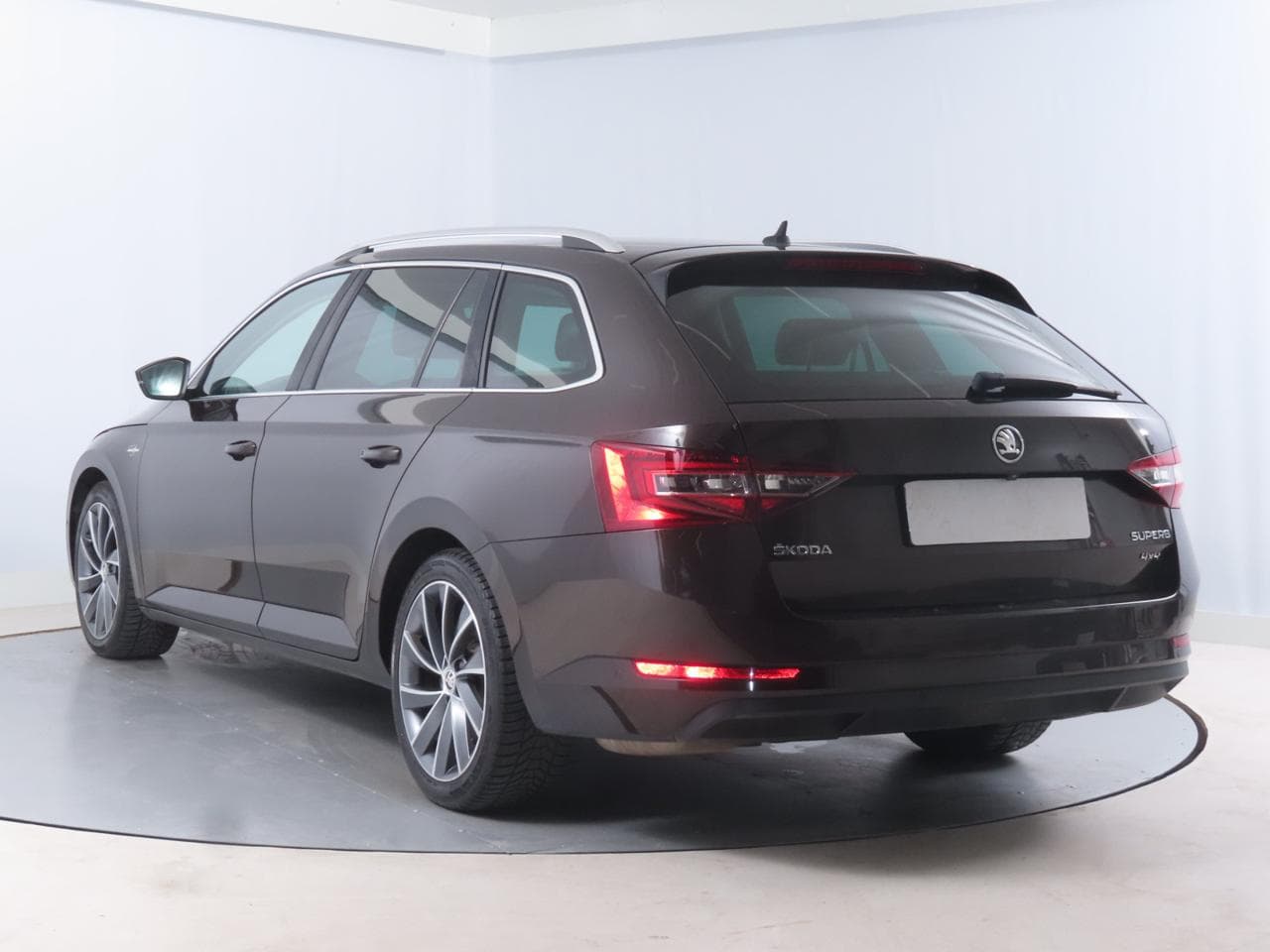 2018 Škoda SUPERB - 5