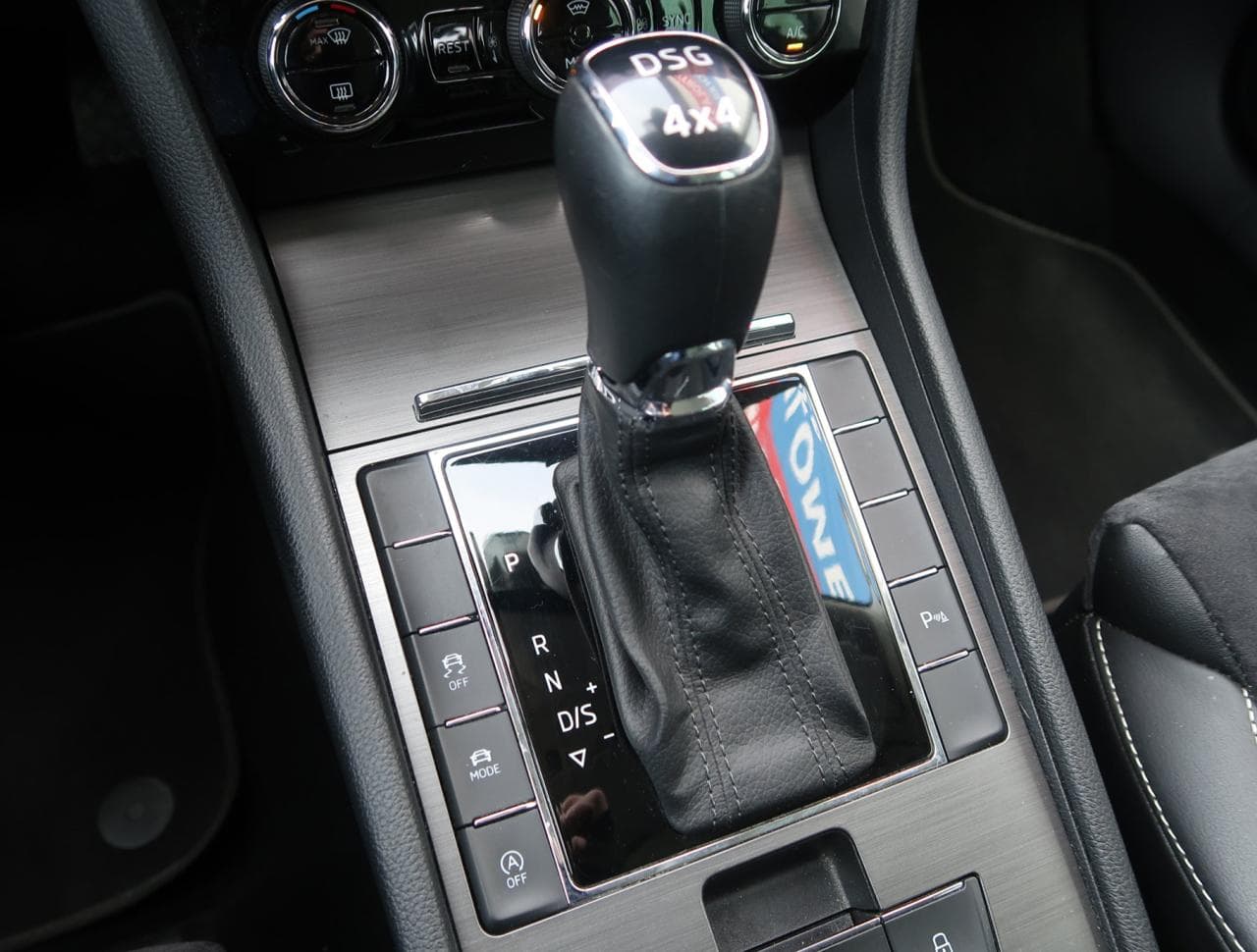 2019 Škoda SUPERB - 19