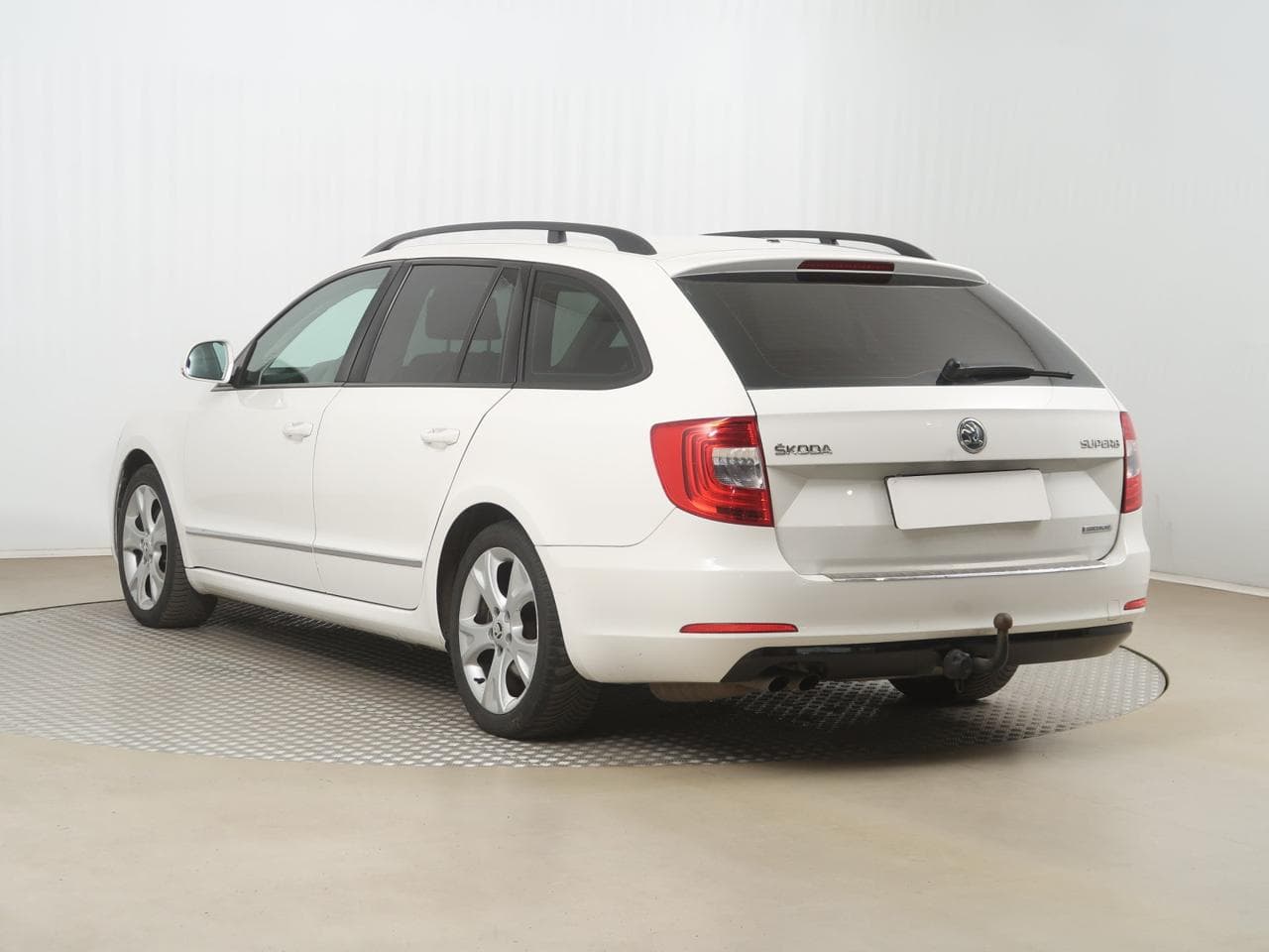 2014 Škoda SUPERB - 5