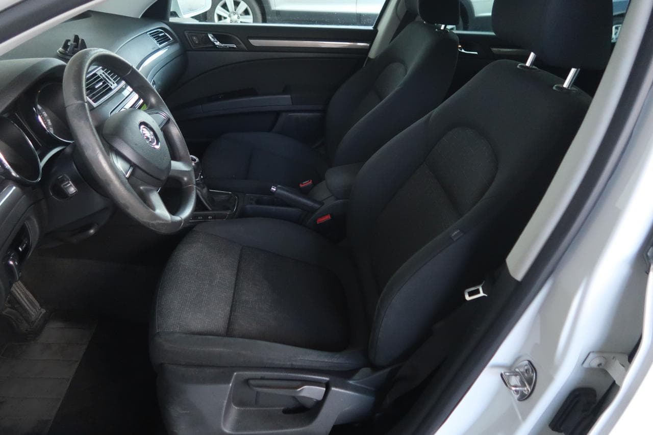 2014 Škoda SUPERB - 16