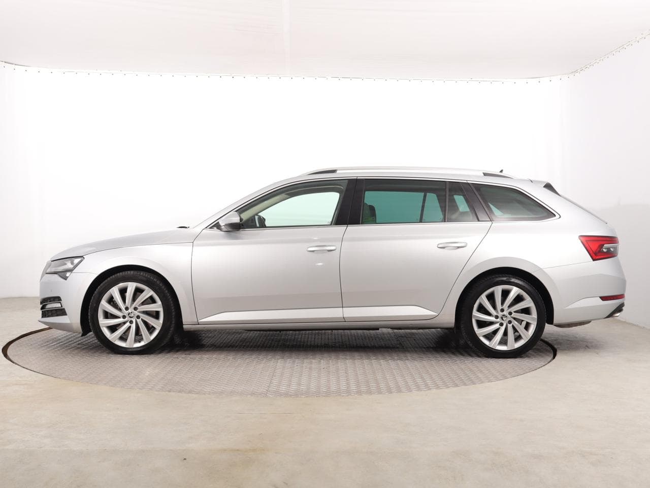2022 Škoda SUPERB - 6