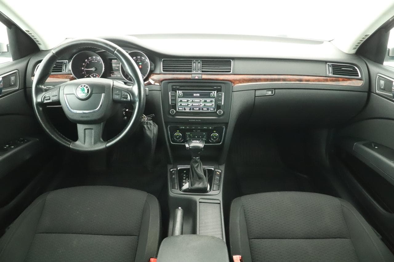 2010 Škoda SUPERB - 9