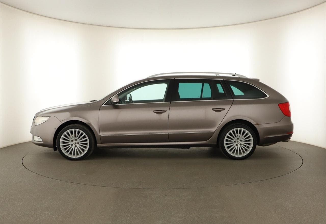 2010 Škoda SUPERB - 4
