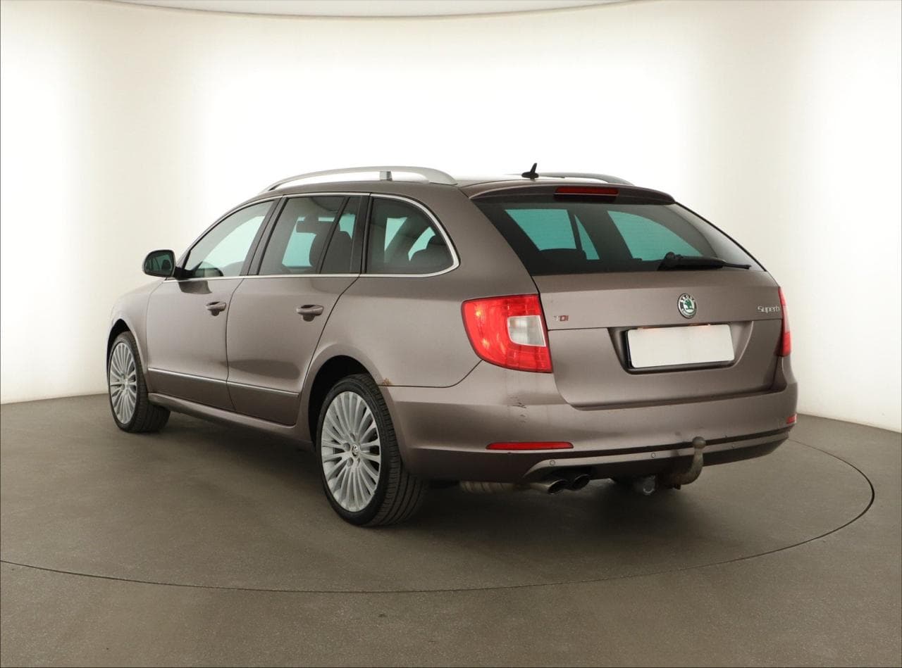 2010 Škoda SUPERB - 5