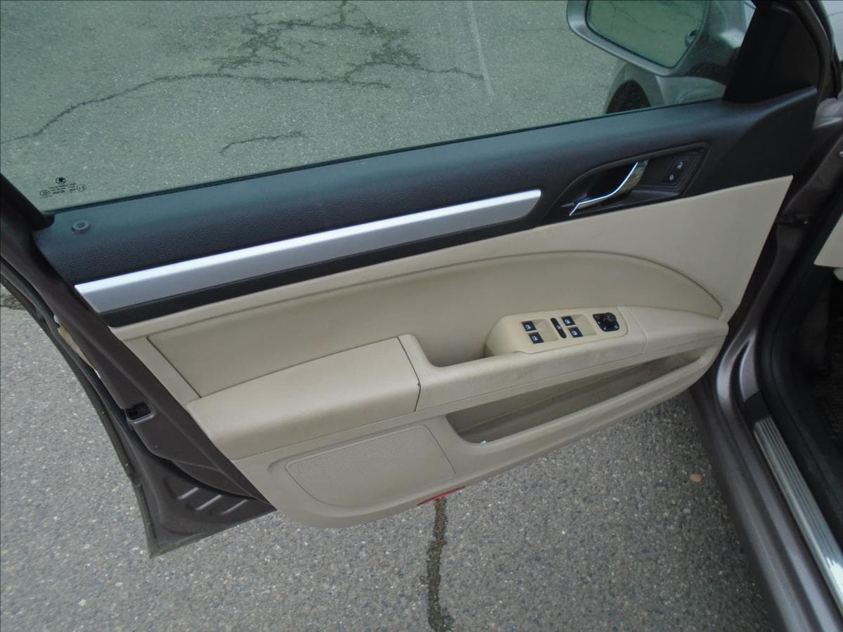 2010 Škoda SUPERB - 9