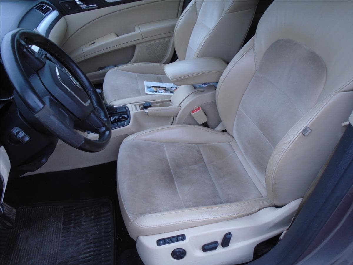 2010 Škoda SUPERB - 10