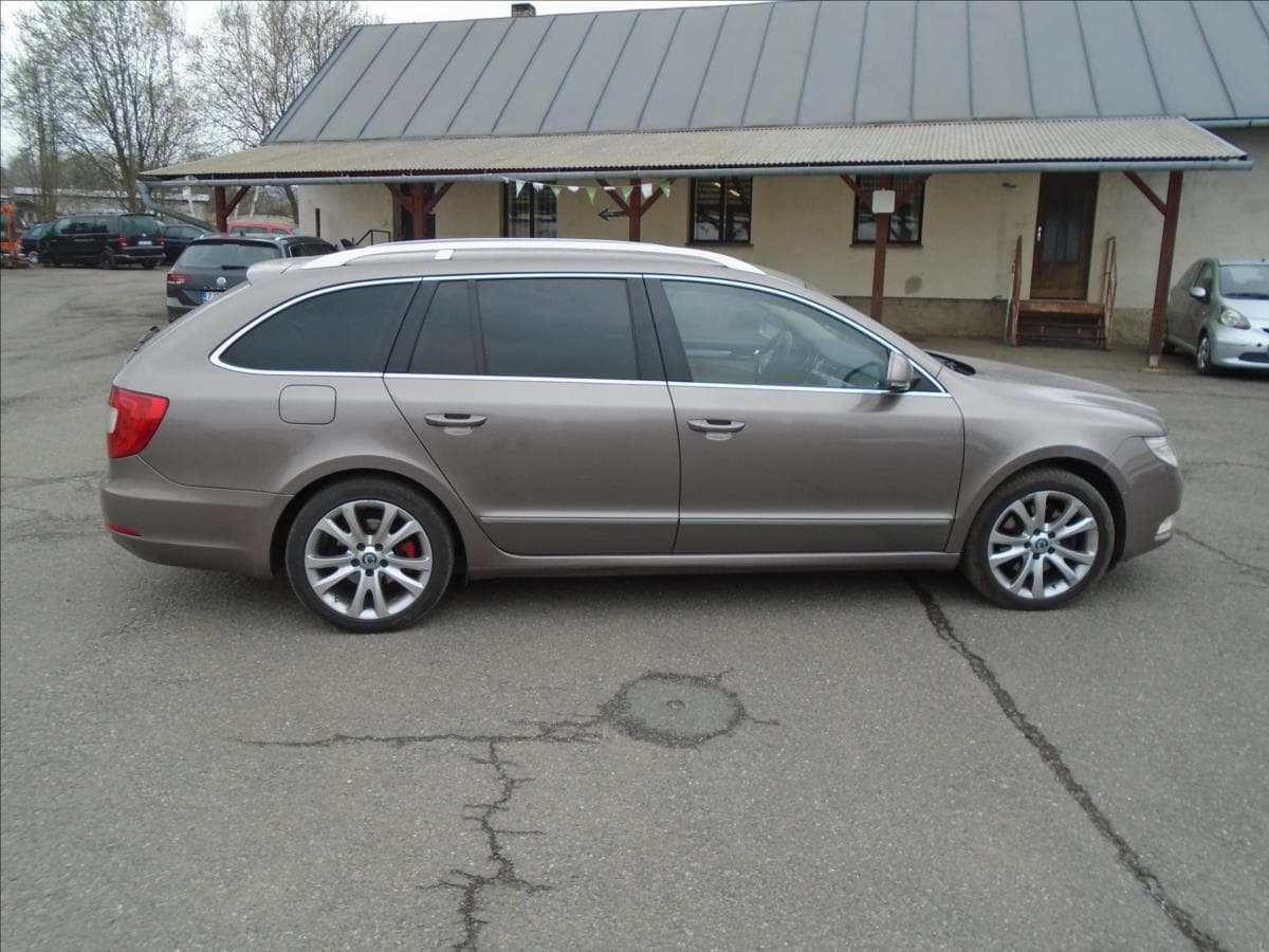 2010 Škoda SUPERB - 5