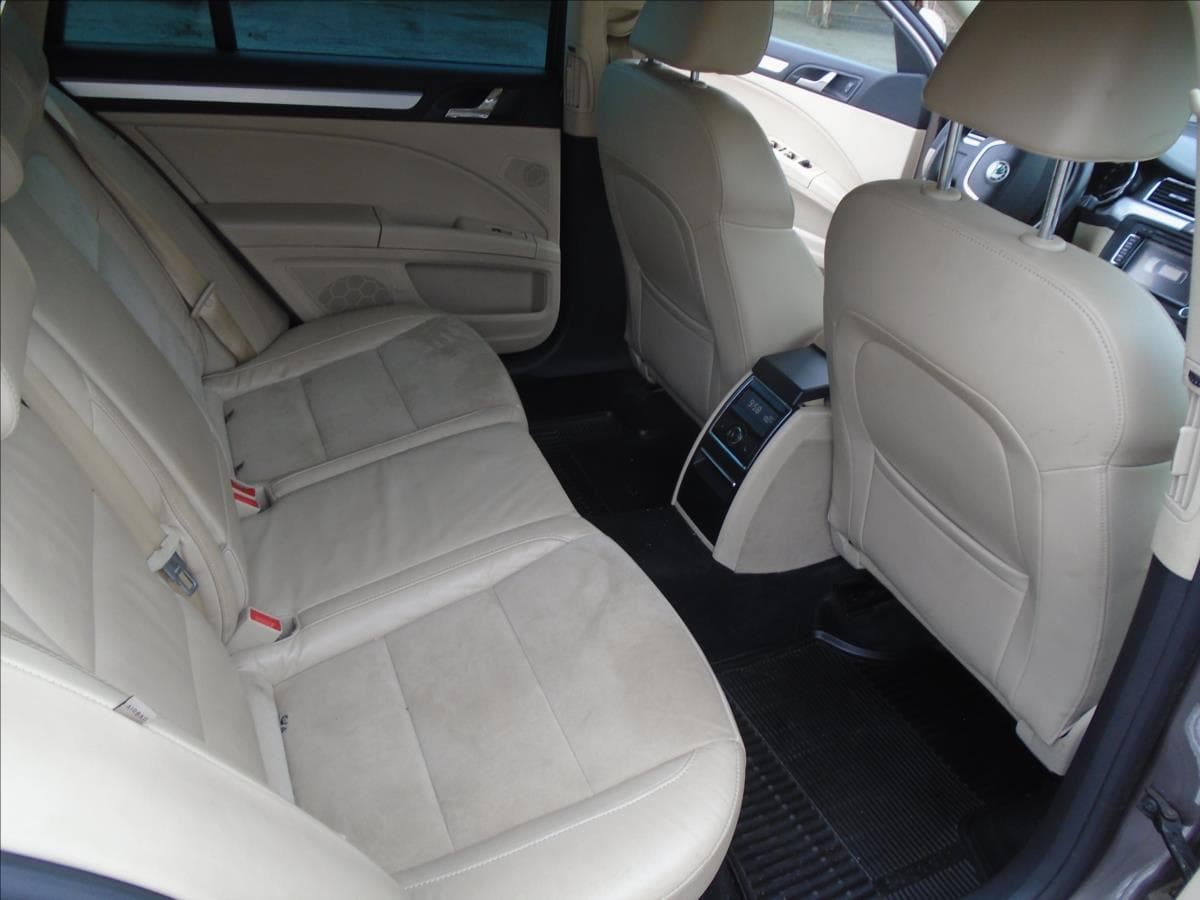 2010 Škoda SUPERB - 16
