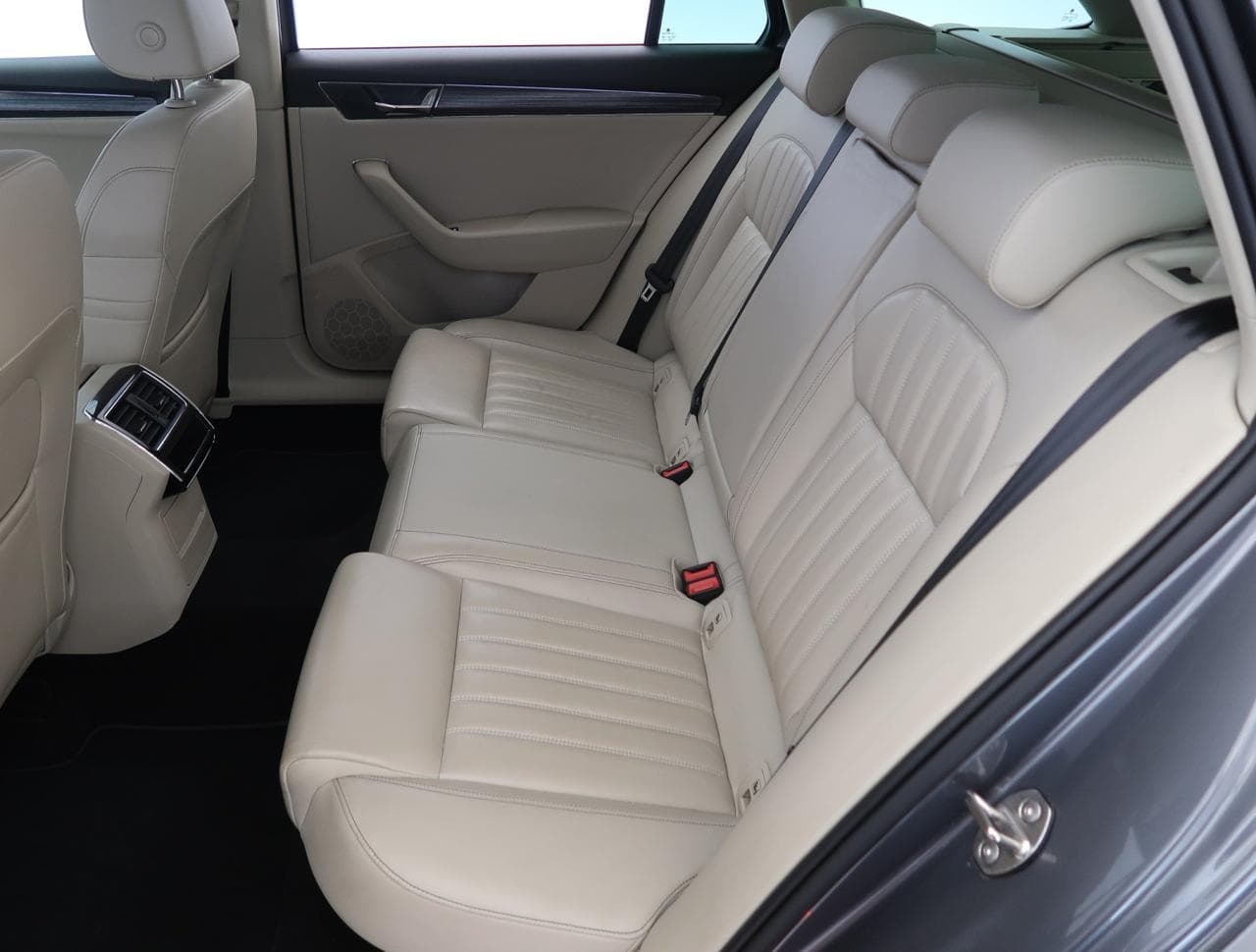 2022 Škoda SUPERB - 15