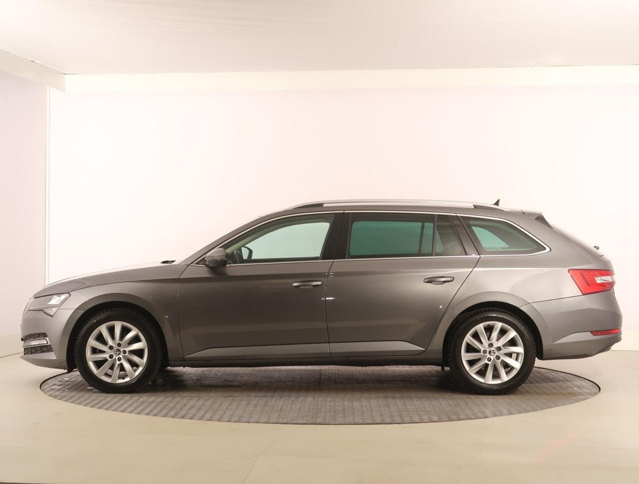 2022 Škoda SUPERB - 4