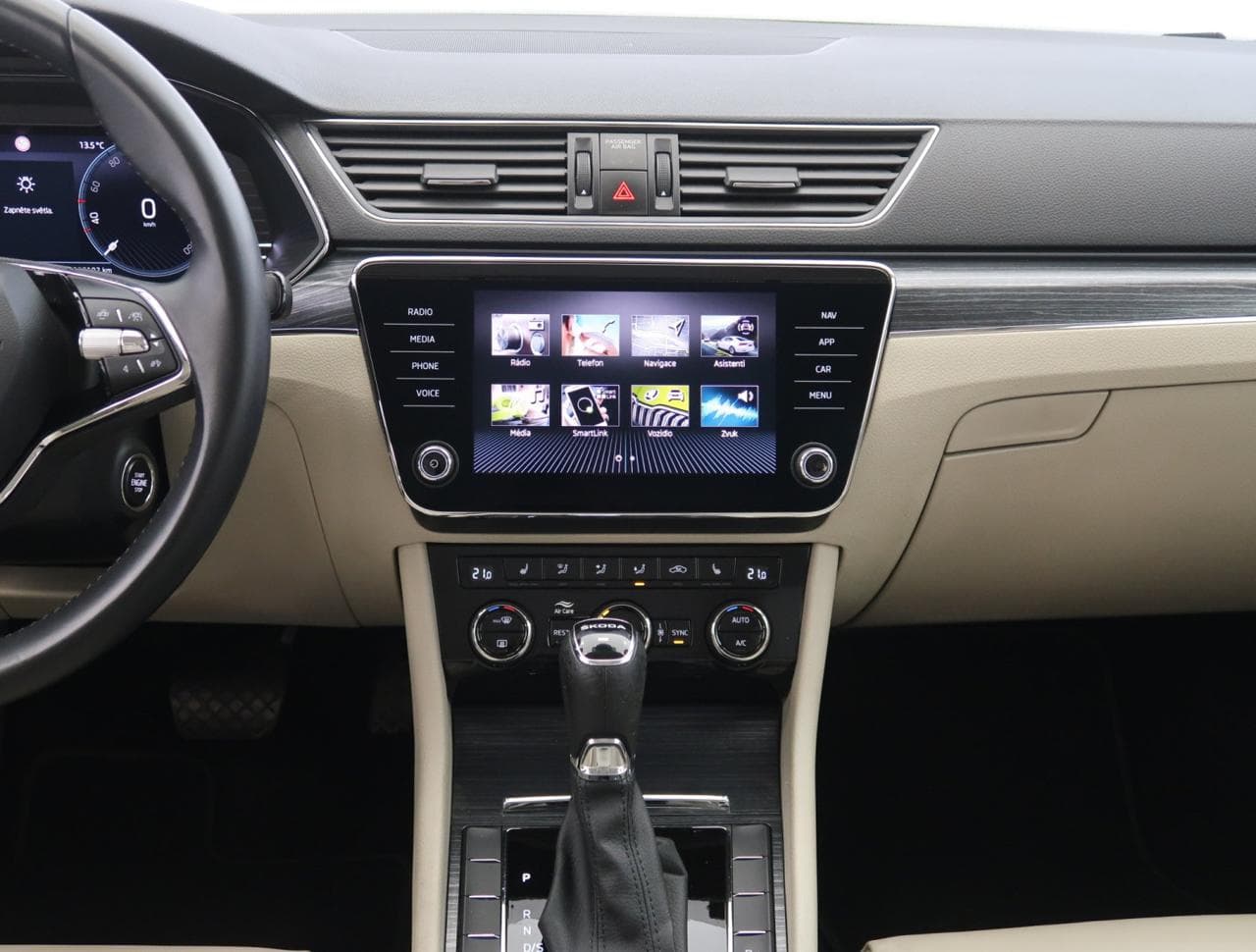 2022 Škoda SUPERB - 18