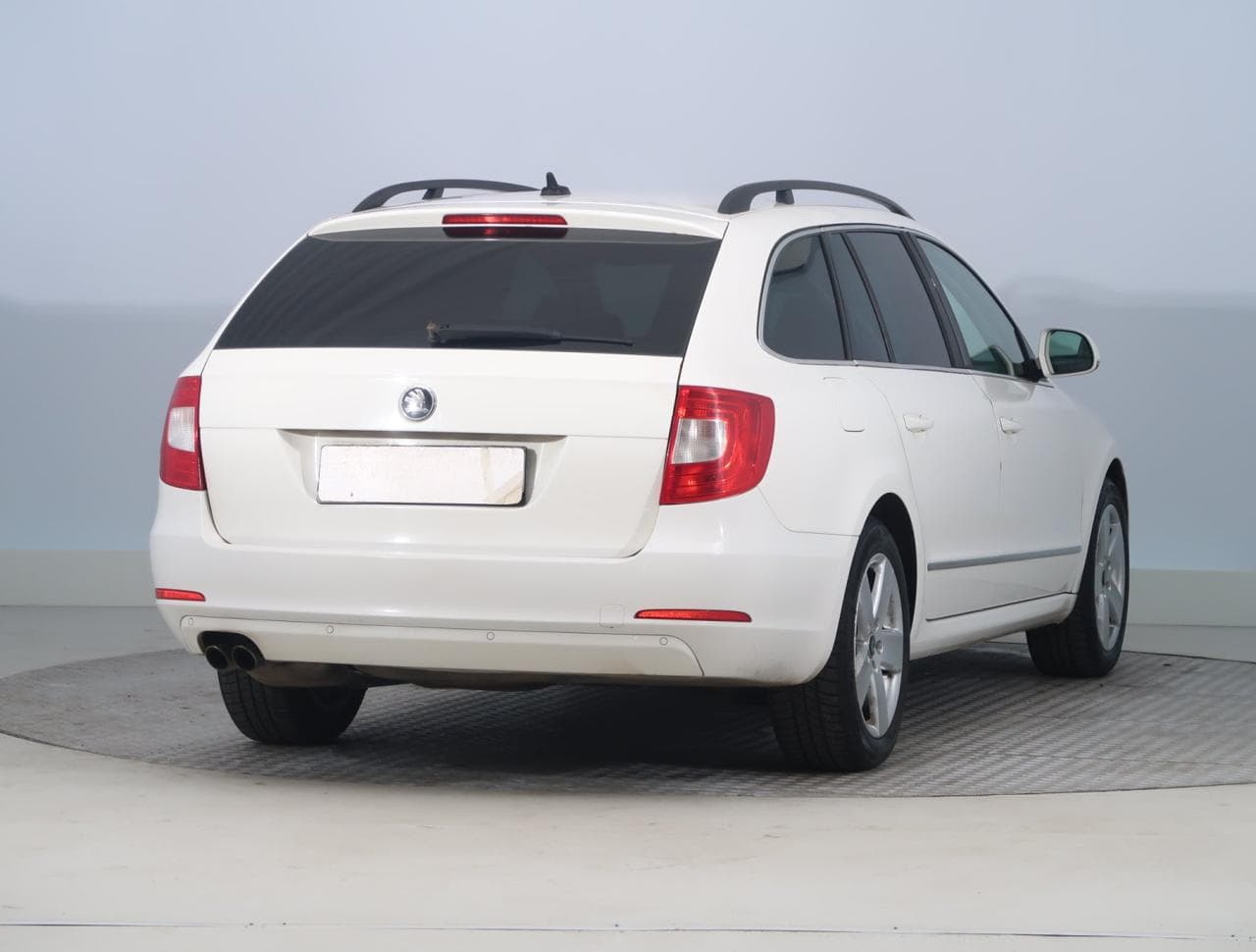 2011 Škoda SUPERB - 7