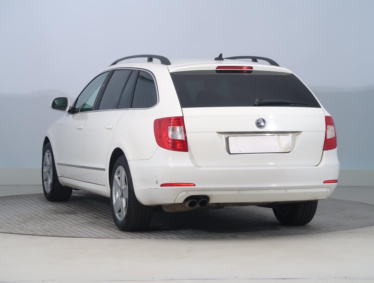 2011 Škoda SUPERB - 5