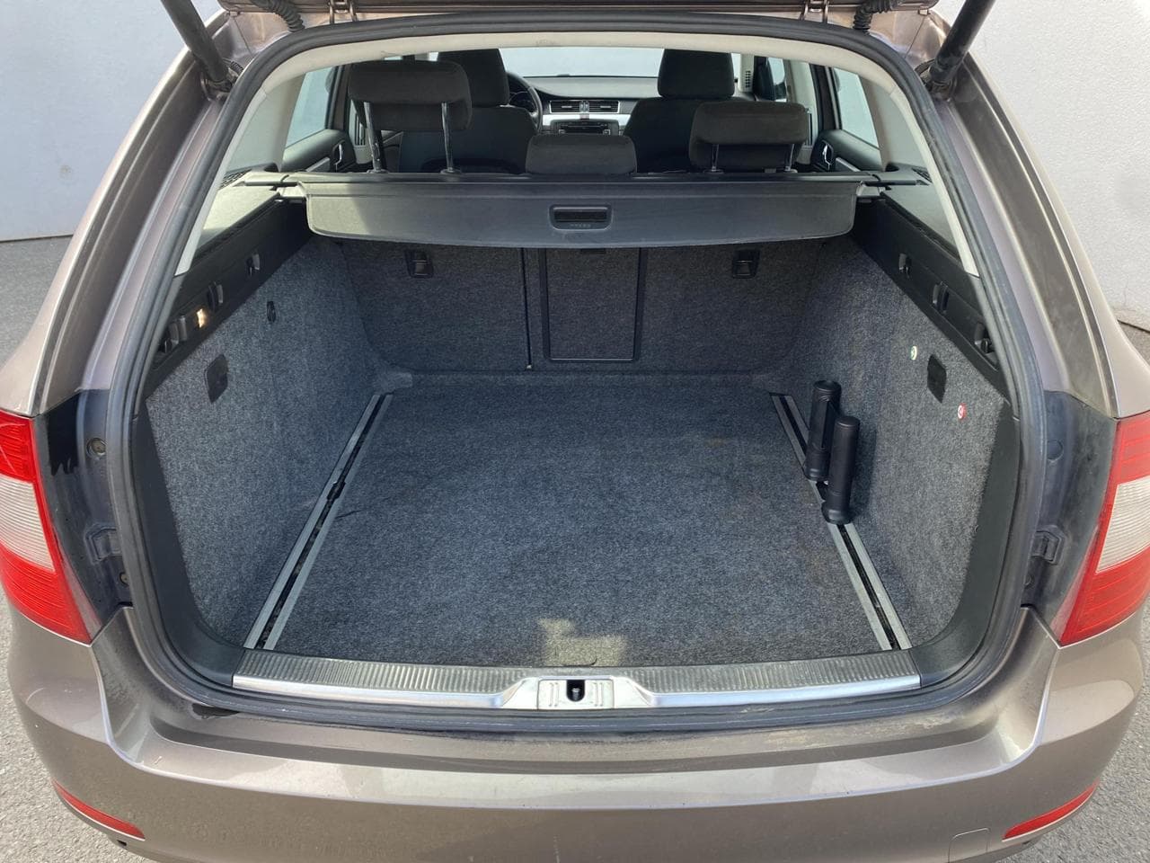 2010 Škoda SUPERB - 13