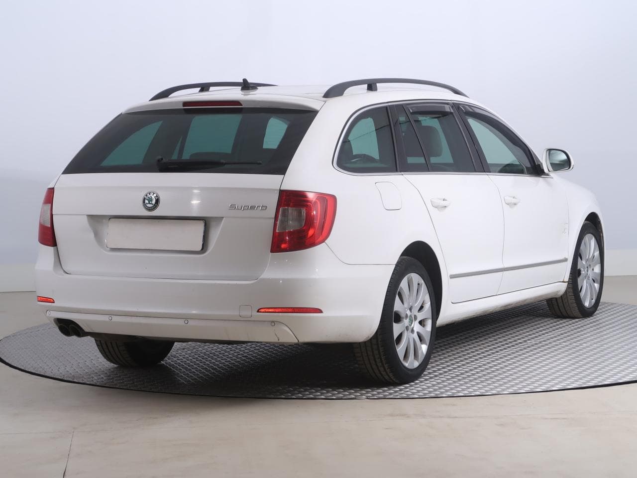2012 Škoda SUPERB - 9