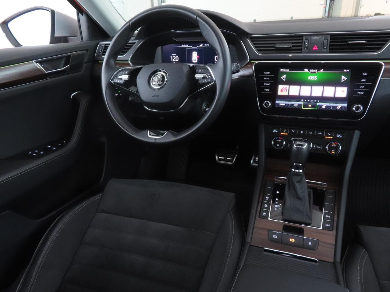 2021 Škoda SUPERB - 9