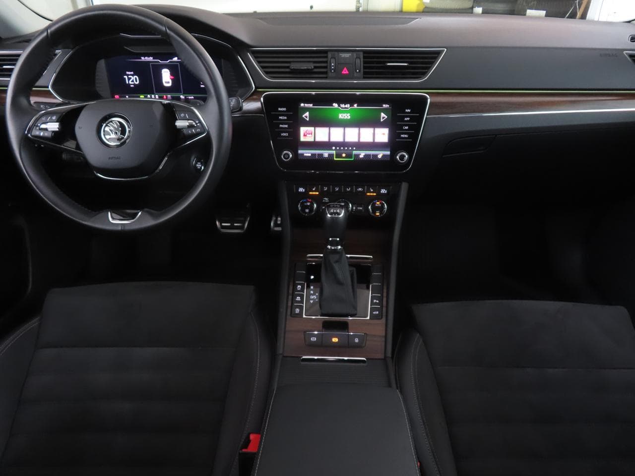 2021 Škoda SUPERB - 10