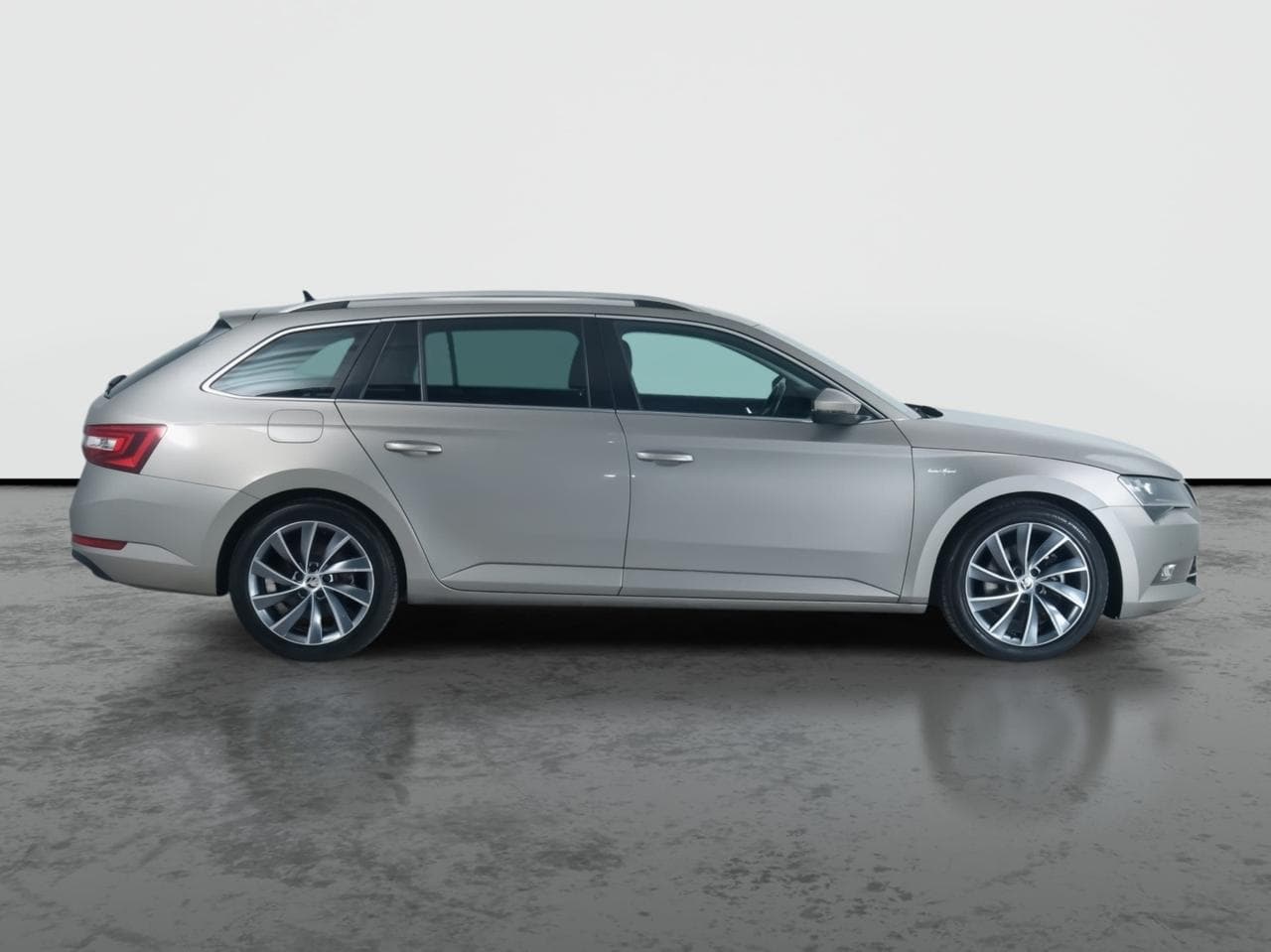 2016 Škoda SUPERB - 10