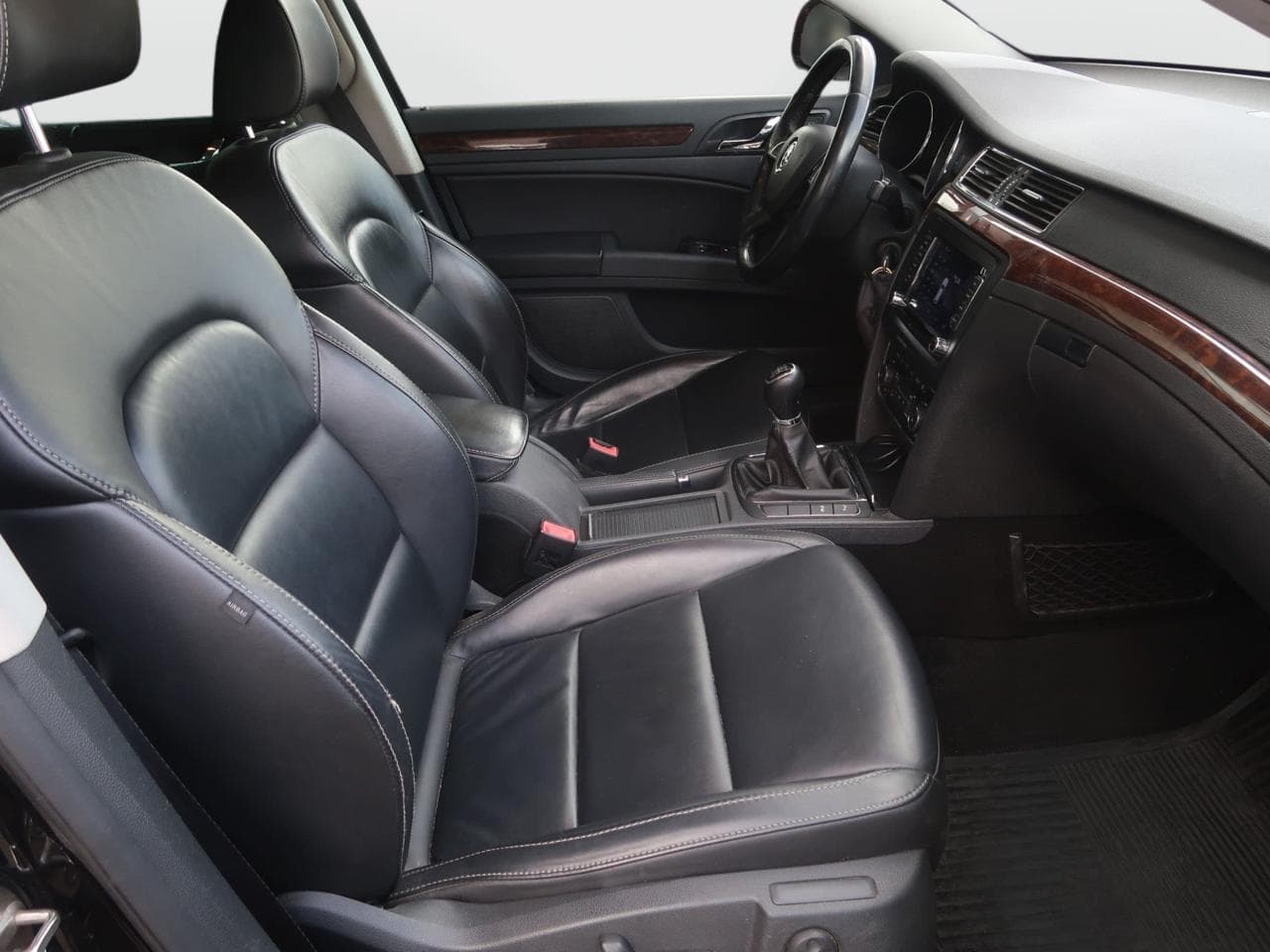 2014 Škoda SUPERB - 14