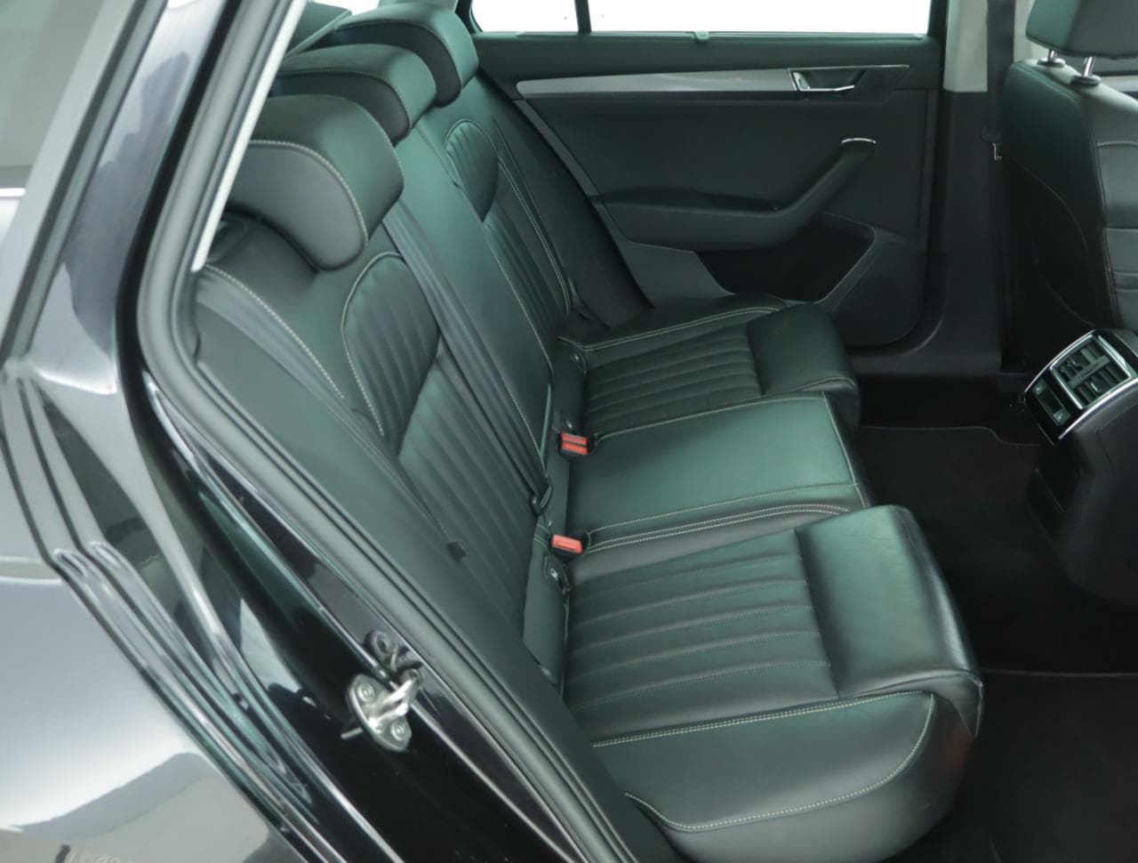 2019 Škoda SUPERB - 13