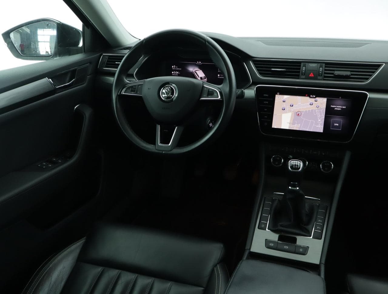 2019 Škoda SUPERB - 9