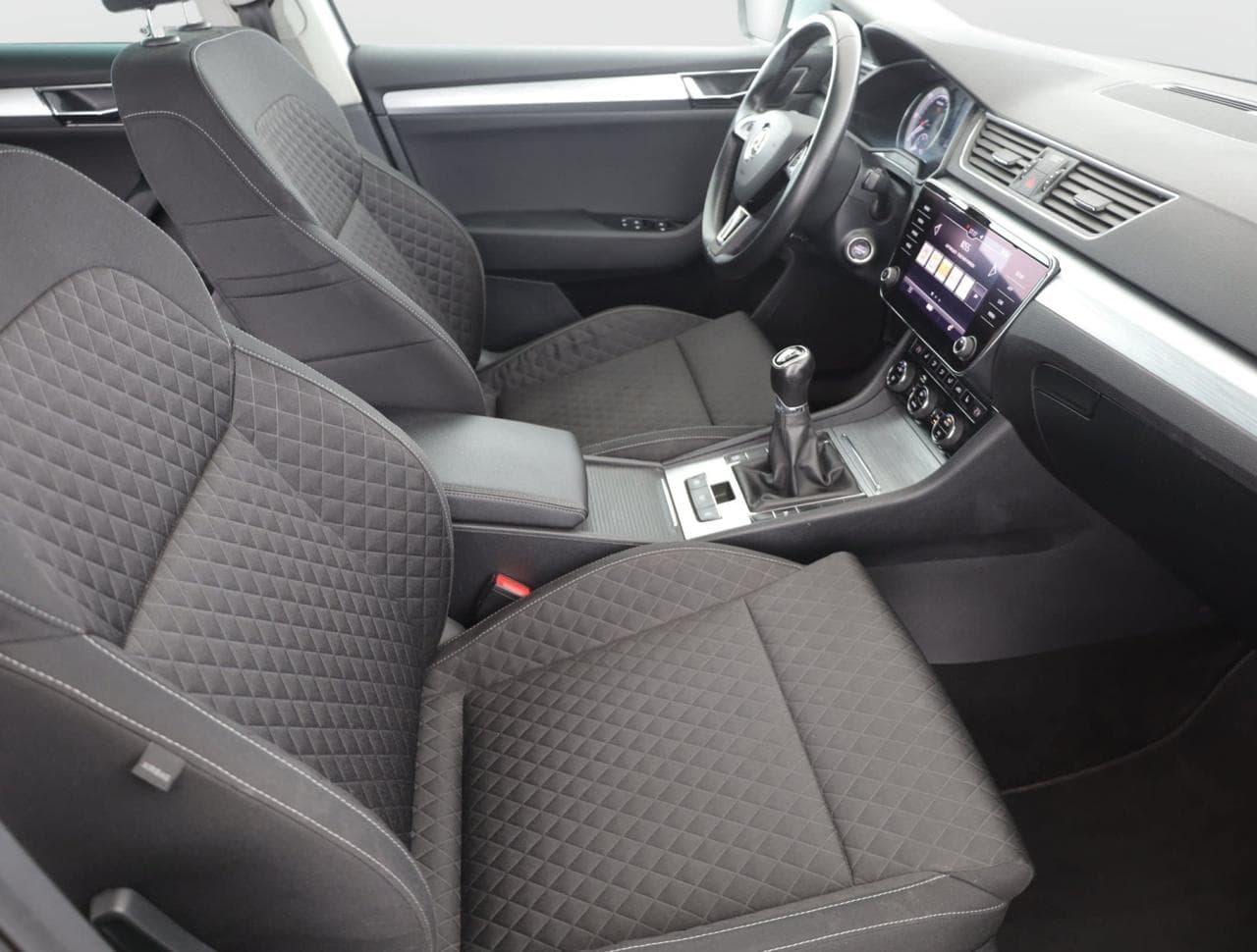 2020 Škoda SUPERB - 10