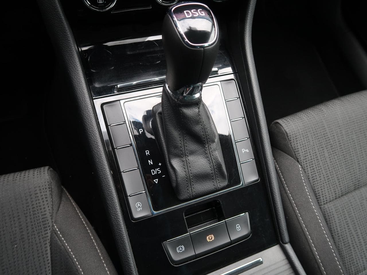 2019 Škoda SUPERB - 19