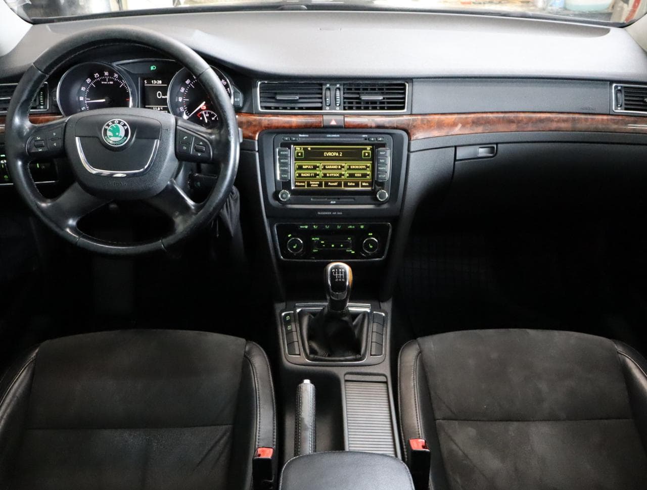 2010 Škoda SUPERB - 10
