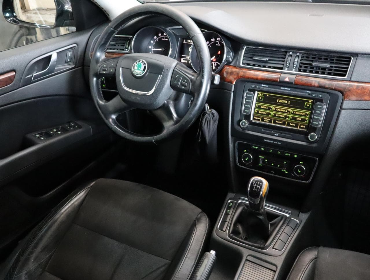 2010 Škoda SUPERB - 9